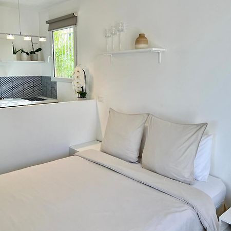 Cosy Studio With Garden And Free Parking - ラ・チュルビ エクステリア 写真