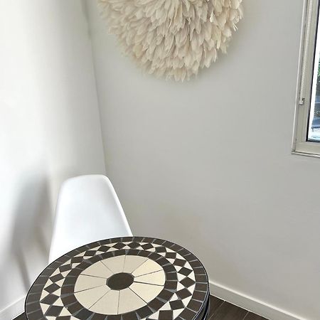 Cosy Studio With Garden And Free Parking - ラ・チュルビ エクステリア 写真