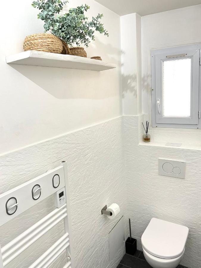 Cosy Studio With Garden And Free Parking - ラ・チュルビ エクステリア 写真